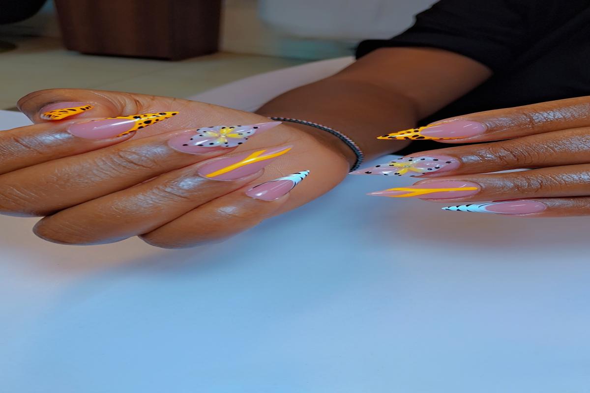 Acrylic nails extensions