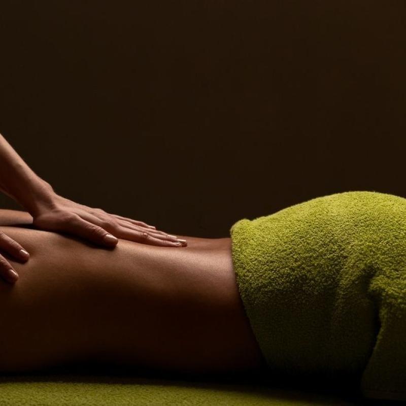 Professional masseuse profile image